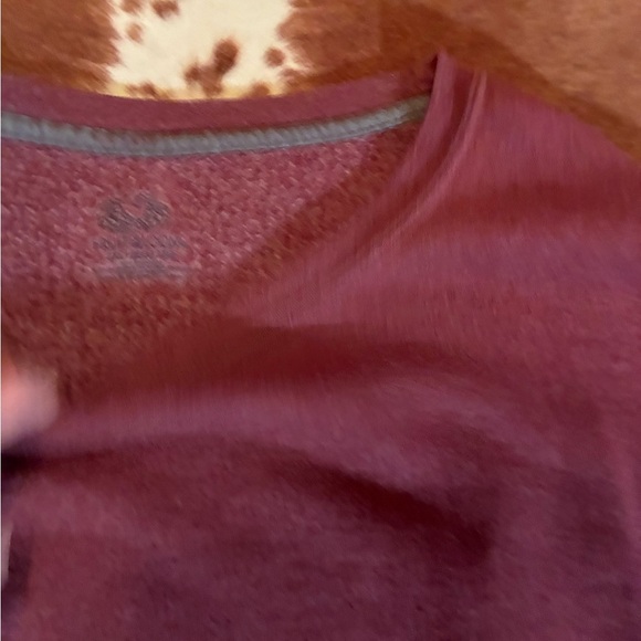 Fruit of the Loom red sweatshirt 
Unisex best fits size large in women's - Picture 3 of 3